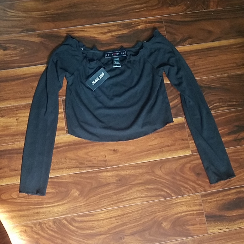 NWT Hot Topic black ruffle crop top